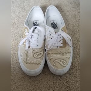 Men's brown/tan paisley Vans